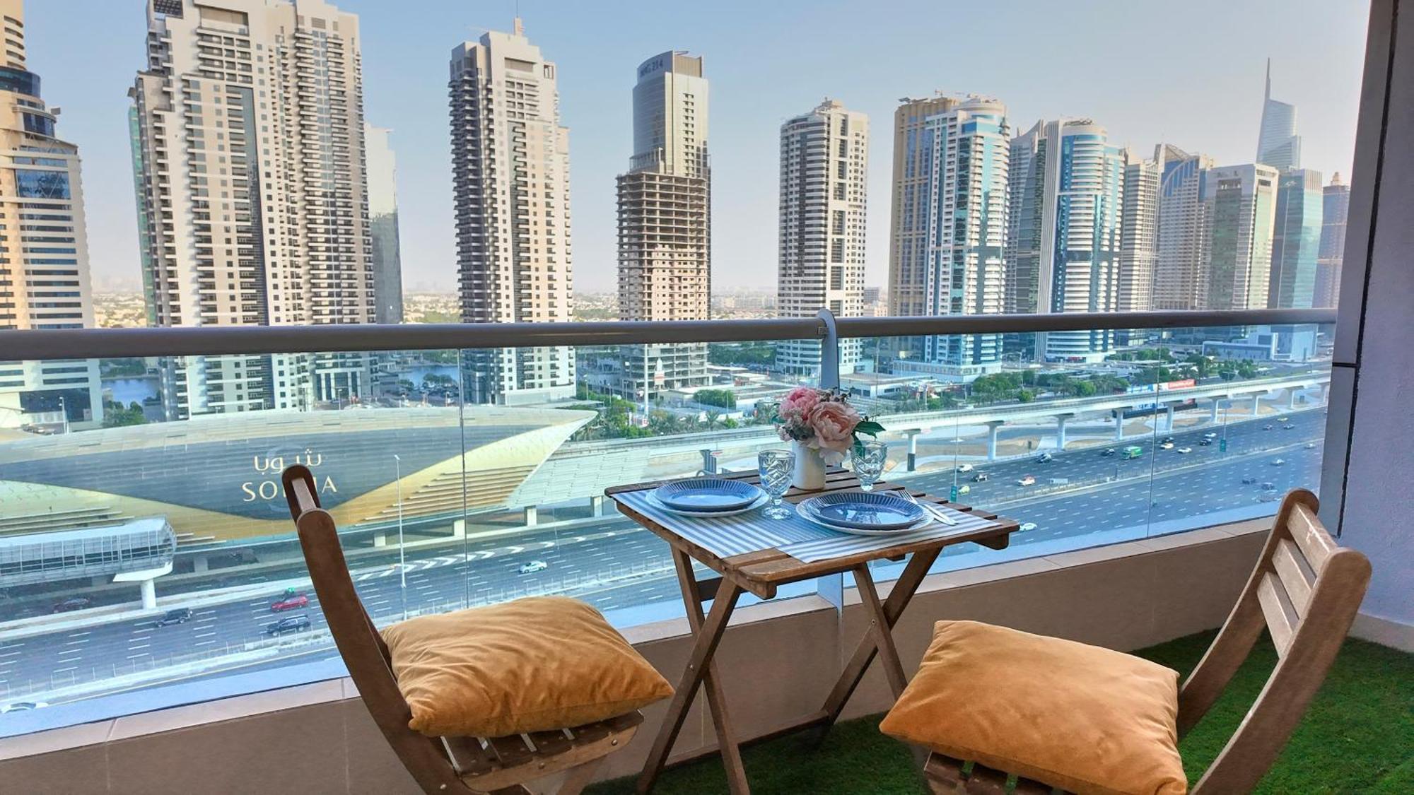 Spacious 2 Bed Apt At Marina High Floor دبي المظهر الخارجي الصورة