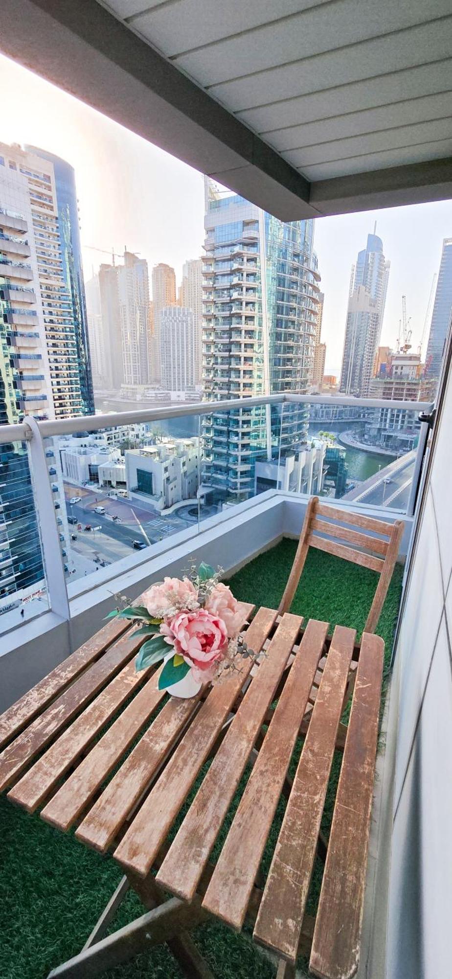 Spacious 2 Bed Apt At Marina High Floor دبي المظهر الخارجي الصورة